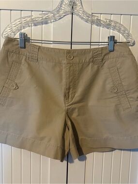 Liz Wear Tan Shorts with Button-Trim Pockets